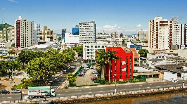 Itajaí lidera geração de empregos no mês de março em Santa Catarina