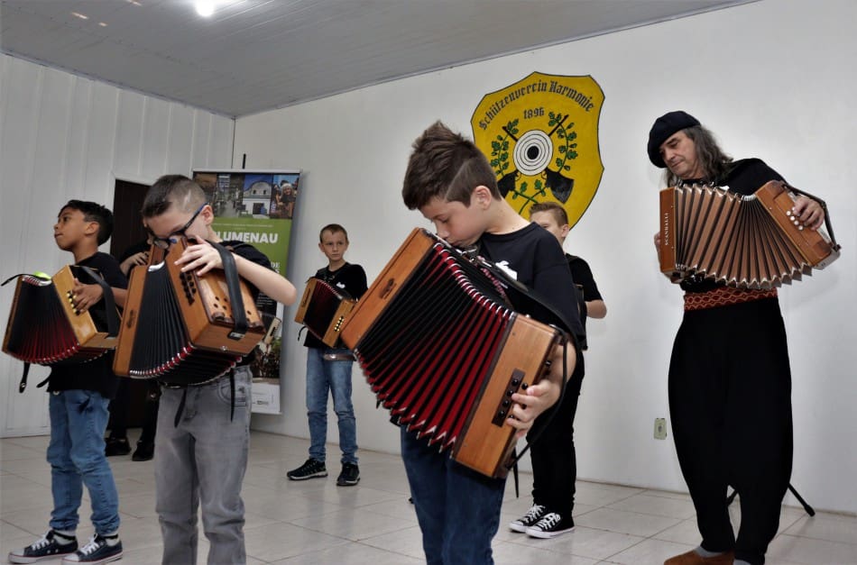 Projeto Fábrica de Gaiteiros abre inscrições para nova turma 