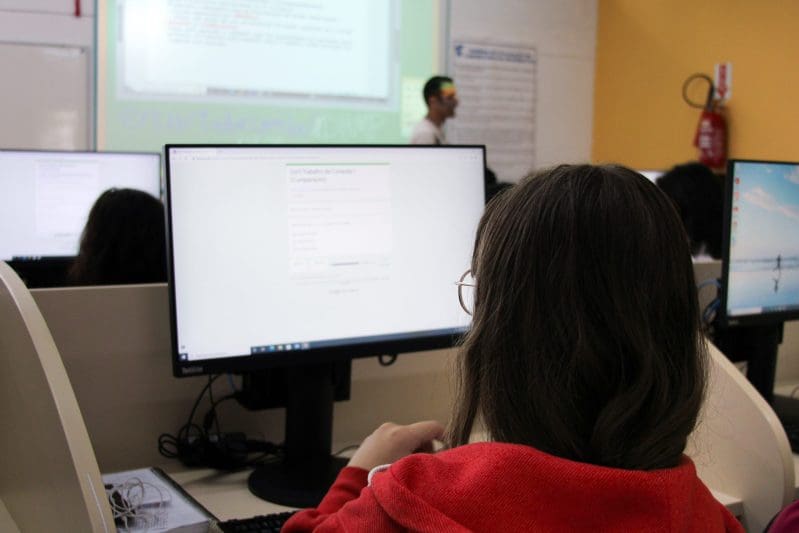 Educação oferece cursos gratuitos a profissionais da rede estadual
