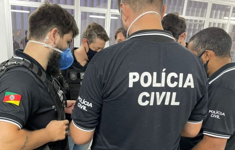Golpe dos nudes: polícia prende 33 pessoas em SC e RS  