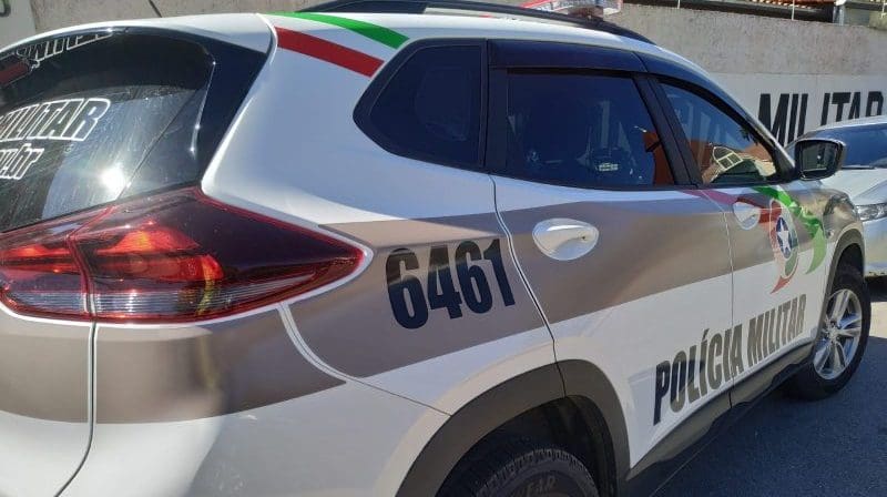 Menor é apreendido comercializando drogas em praça de Brusque
