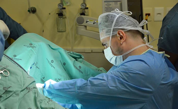 Hospital de Blumenau realiza procedimento inédito em SC
