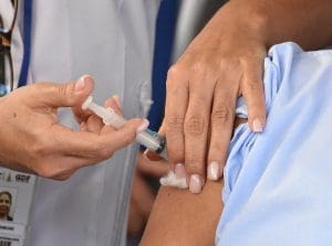Ministério da Saúde incorpora vacina contra a dengue no SUS