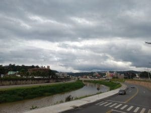 Defesa Civil alerta para temporais e chuva pontualmente intensa