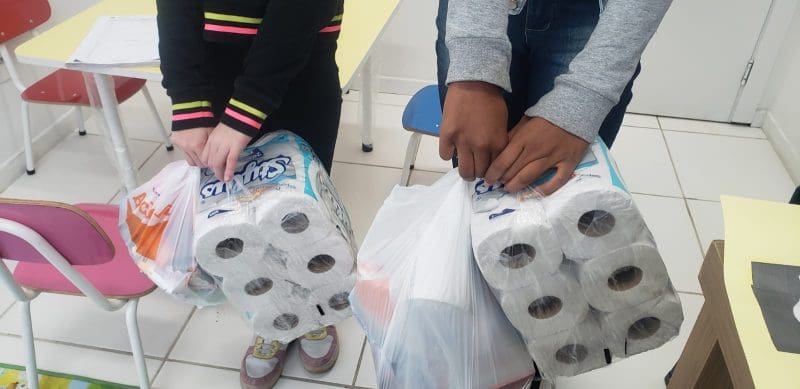 Grupo “Mulheres de Ferro” realiza doação de produtos de higiene ao SAVS