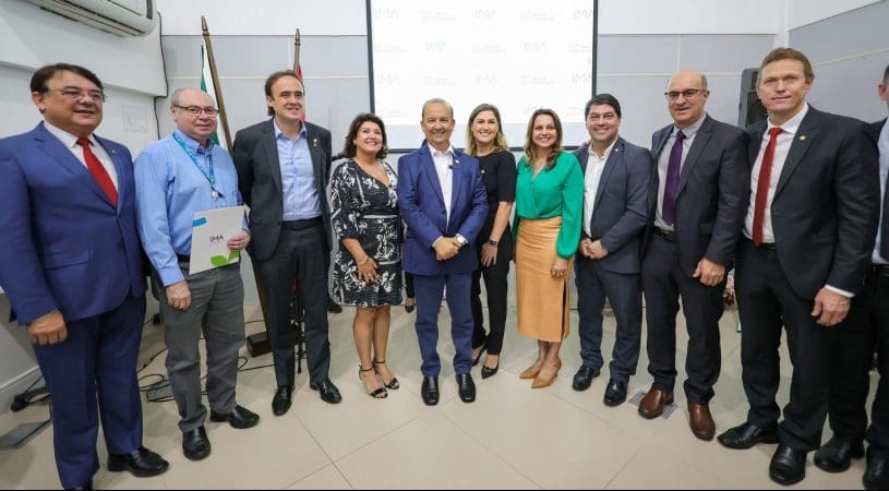 Governador libera licenças ambientais para empreendimentos em Itapema e Imbituba