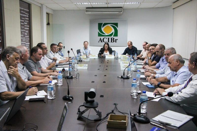 ACIBr recebe visita de representantes da CELESC