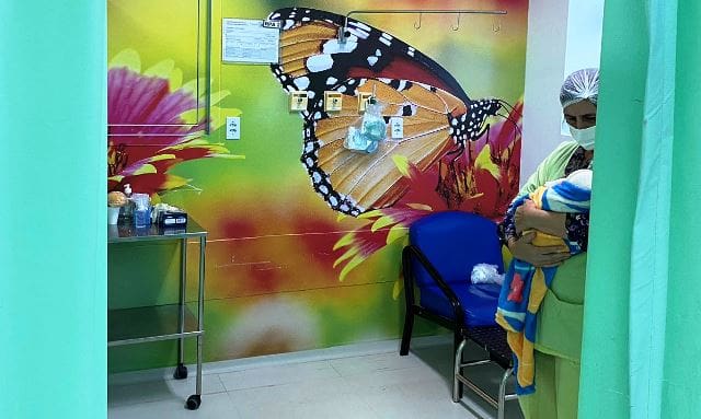 Paisagens nas paredes deixam centro obstétrico mais humanizado