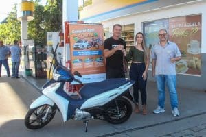 CDL entrega prêmios aos ganhadores da promoção Comprar Aqui Dá Sorte