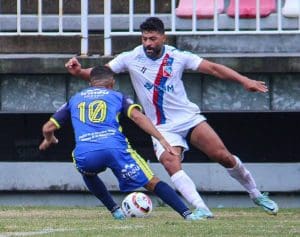 Carlos Renaux perde na estreia da Série B