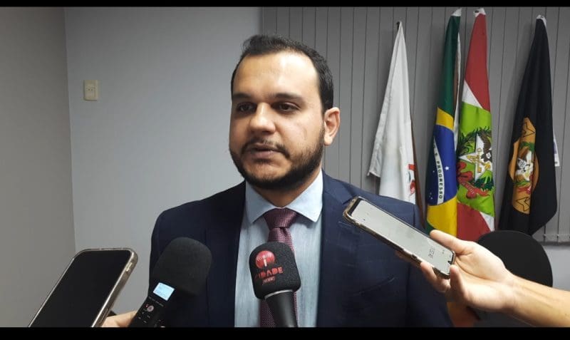 Vídeo: delegado Renan Balbino assume Dpcami de Brusque
