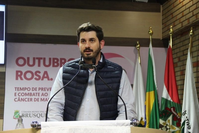Com prefeito e vice cassados, presidente da Câmara deve assumir Prefeitura de Brusque