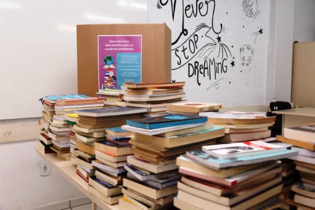 Campanha da Justiça em Itajaí arrecada livros pra escola do bairro Cidade Nova