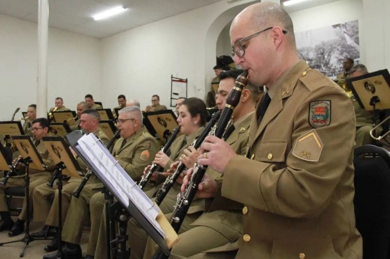 Banda de Música da PM se apresenta em Brusque