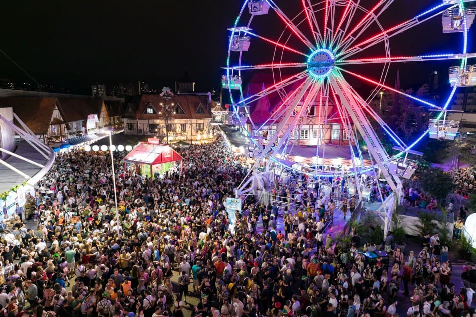 Oktoberfest amplia dias com entrada gratuita e anuncia venda de ingressos