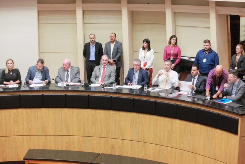 Alesc: deputados e prefeitos cobram repasses do antigo Plano 1000