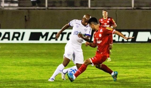 Avaí vence o Tombense e esboça recuperação na série B do Brasileiro
