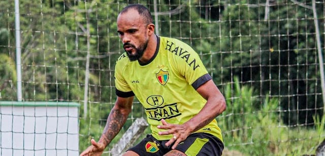Cléo Silva valoriza ponto fora e pede concentração total do Brusque