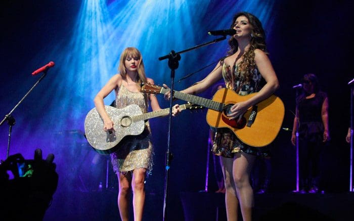 Paula Fernandes revela encontro íntimo com Taylor Swift