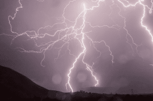 Tempestades marcam semana em SC; veja a previsão