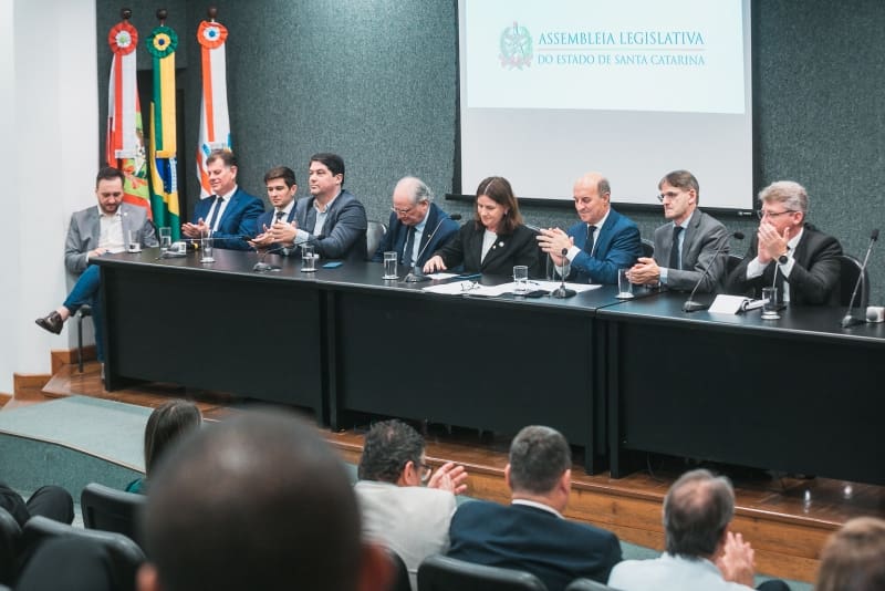 Frente Parlamentar em Defesa da Saúde é reinstalada na Alesc