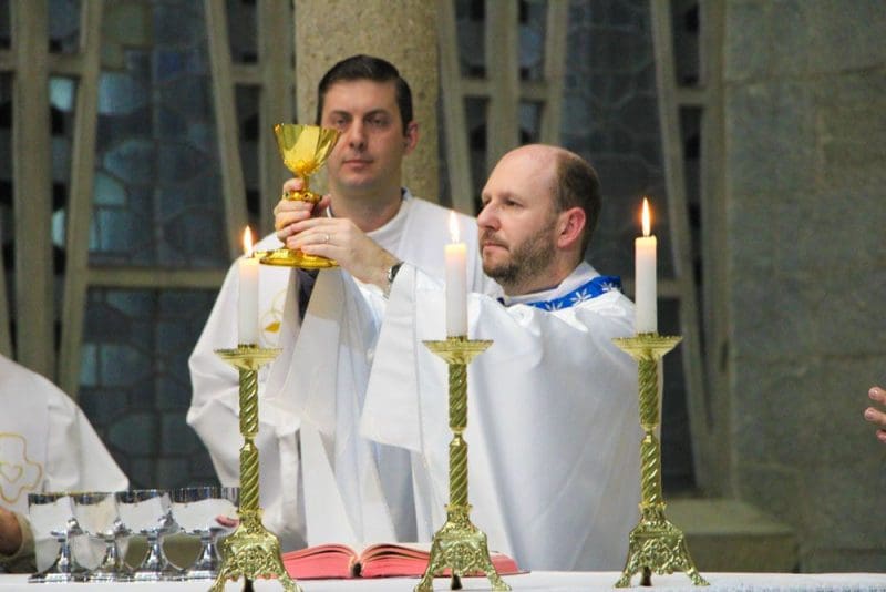 Coroação de Nossa Senhora encerra mês mariano em Brusque