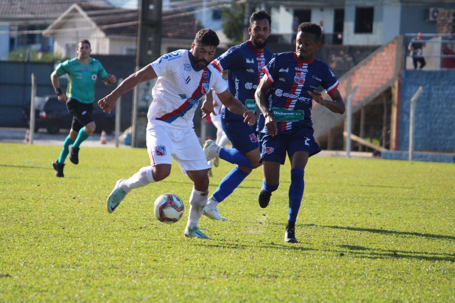 Carlos Renaux vence a primeira na Série B catarinense