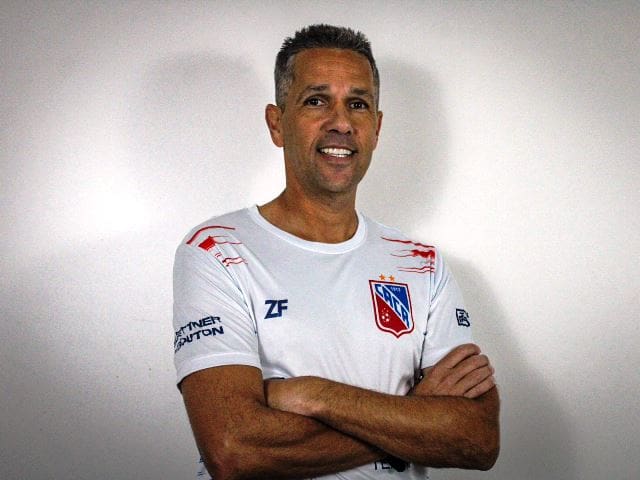 No G4 da série B do catarinense, Carlos Renaux apresenta novo treinador