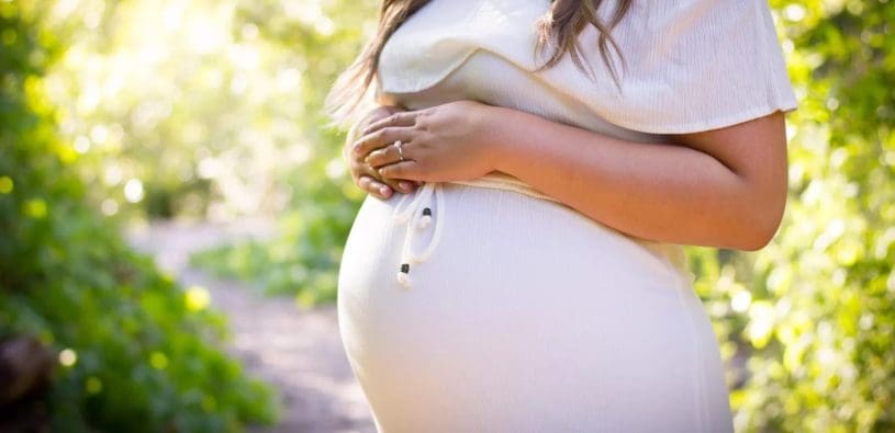 Projeto garante teletrabalho a gestantes com gravidez de risco