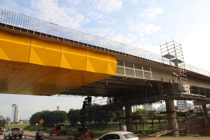 Ponte do Centro: nova estrutura de Brusque começa a ganhar forma
