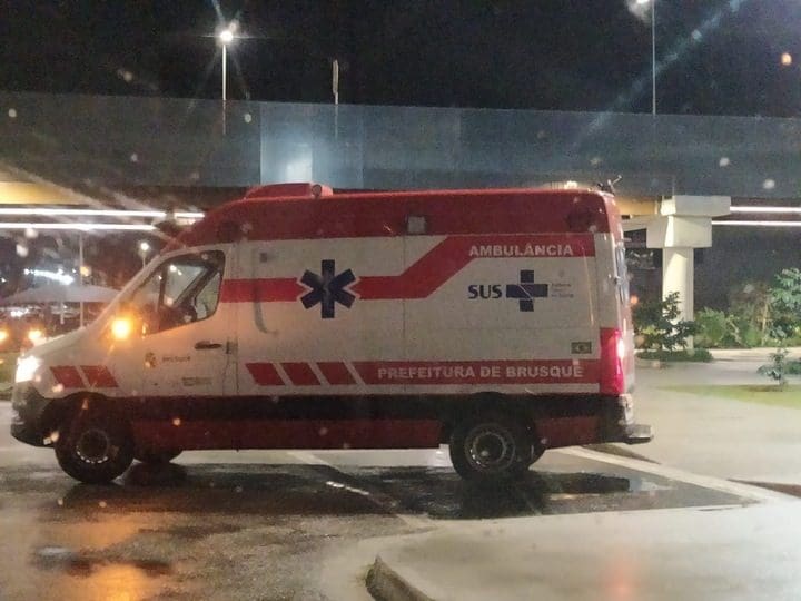 Prefeitura de Brusque desmente notícia sobre transporte ilegal em ambulância