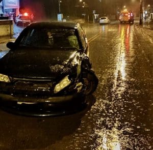 Motorista invade contramão e causa acidente em Guabiruba