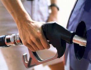 Governo mantém imposto de 12% sobre exportação de petróleo