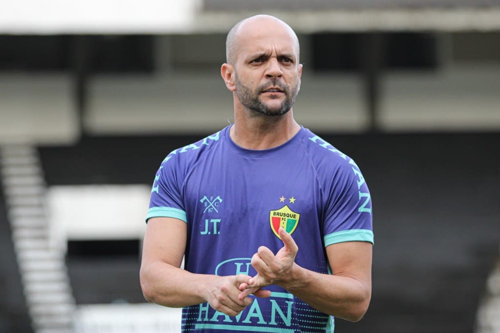 Jerson Testoni é o novo treinador do Camboriú