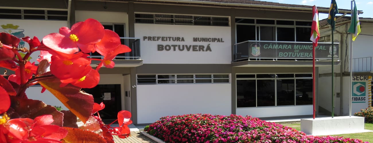 Ex-prefeito de Botuverá é condenado por compra de combustível sem licitação