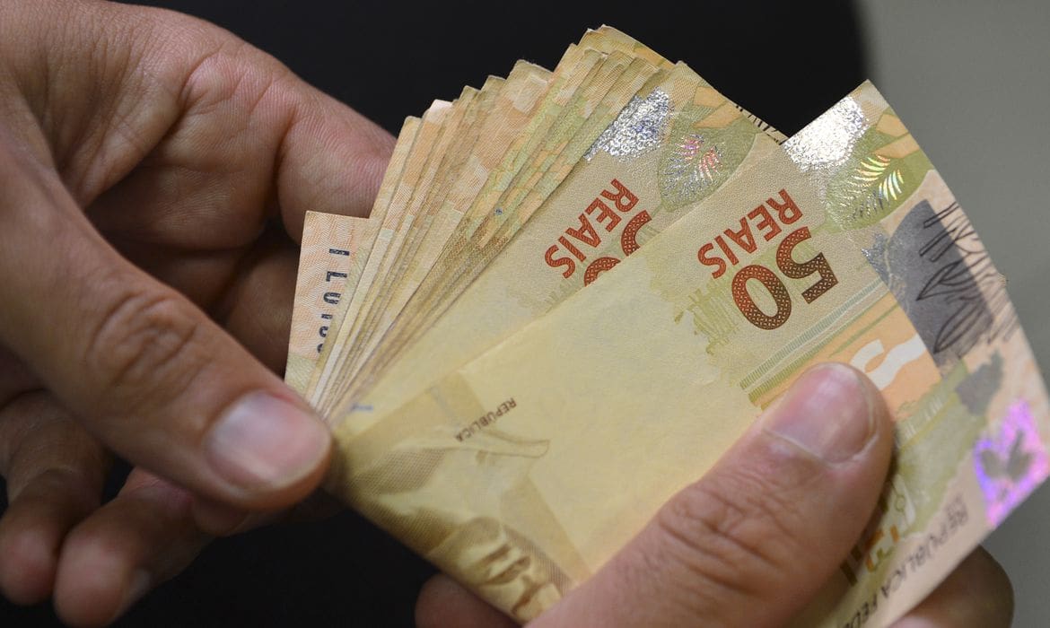 Pagamentos do PIS/Pasep começam em 15 de fevereiro; confira