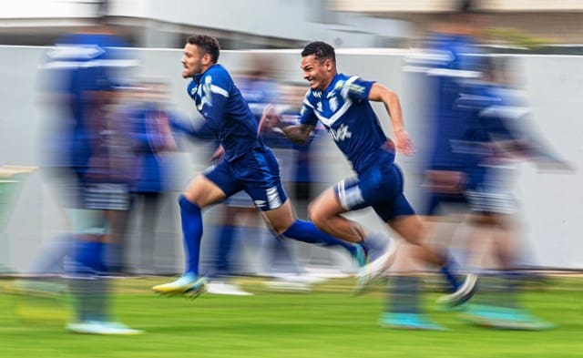 Futebol: confira quais os catarinenses que entram em campo neste sábado