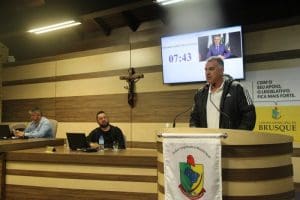 Brusque: vereador cobra providências para diminuição da população de rua
