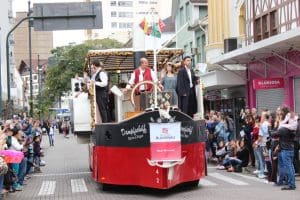 Blumenau: comissão do desfile de 2 de setembro volta a se reunir