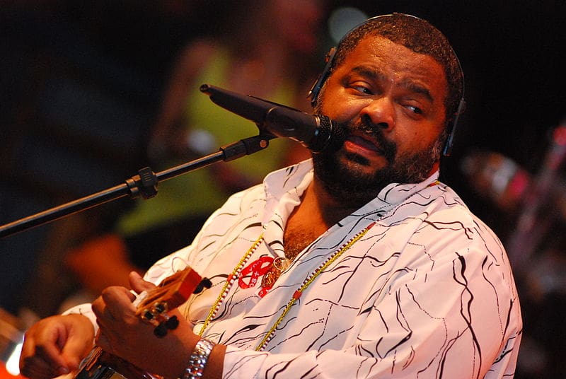 Cantor Arlindo Cruz volta a ser internado em hospital no RJ