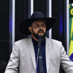 Zé Trovão aciona TSE contra reajuste do Bolsa Família