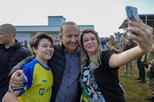 Alto Vale: governador participa da Festa do Agricultor e Motorista