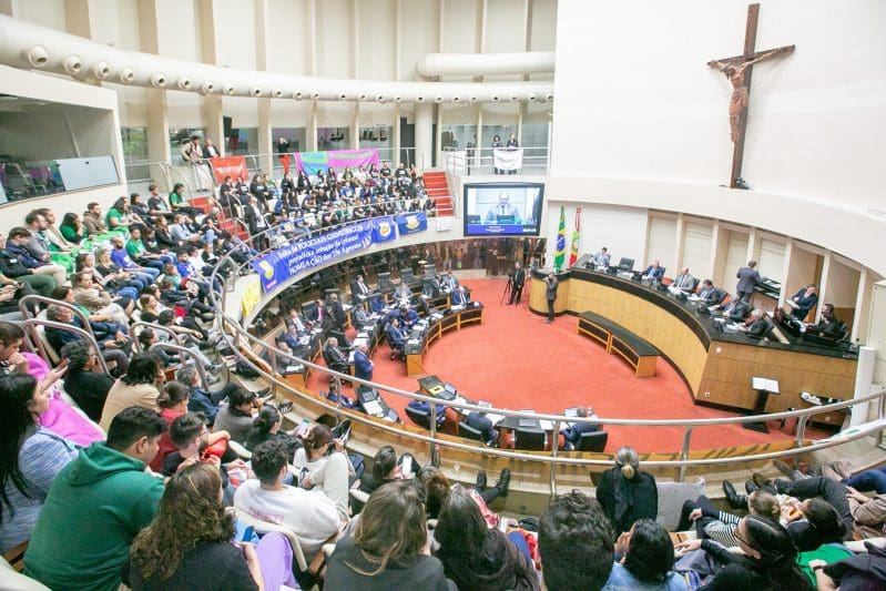 Bastidores da votação do Universidade Gratuita, por Marcelo Lula