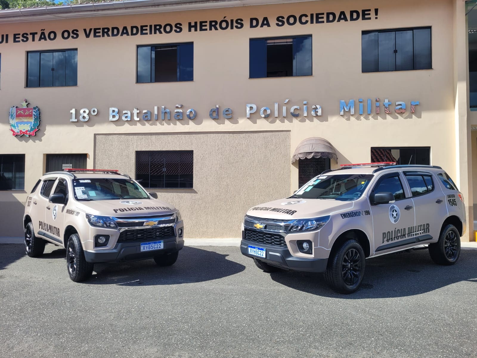 Batalhão da PM em Brusque recebe 2 viaturas do Governo do Estado