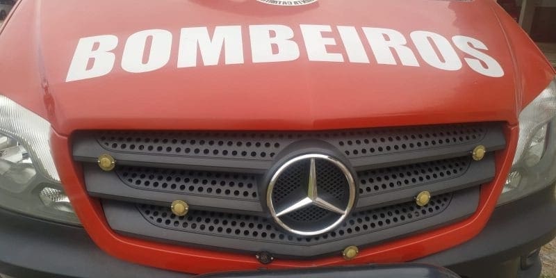 Brusque: jovem fica ferida em acidente entre carro e moto