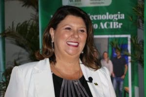 Rita Conti é cotada para presidente da FACISC