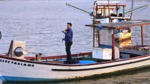 Violino ao por do sol reúne público dentro de barco neste sábado em Navegantes