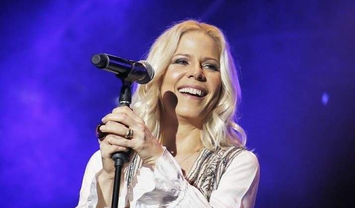 Paula Toller cancela shows em SC após quebrar 3 costelas em casa