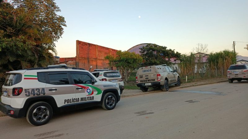 Cerca de 60 policiais participam de operação em São João Batista