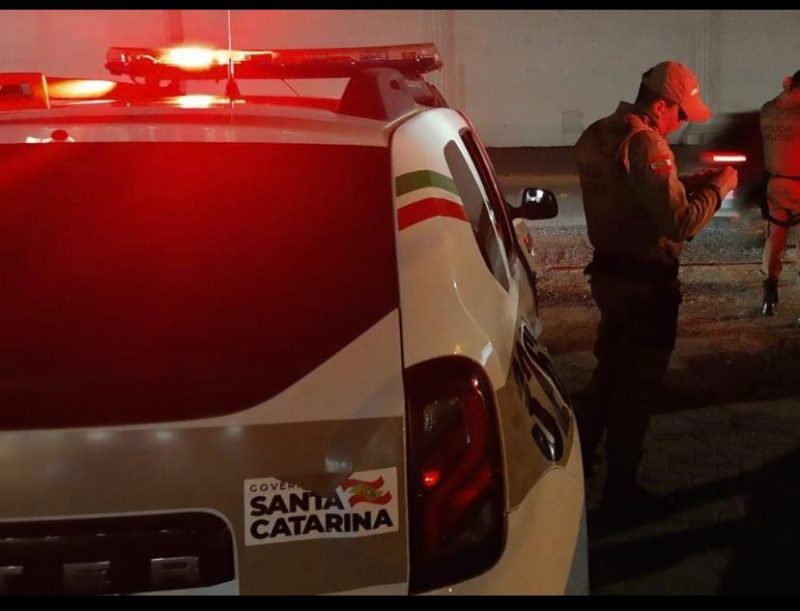 PM realiza operação de combate a perturbação do sossego em Brusque
